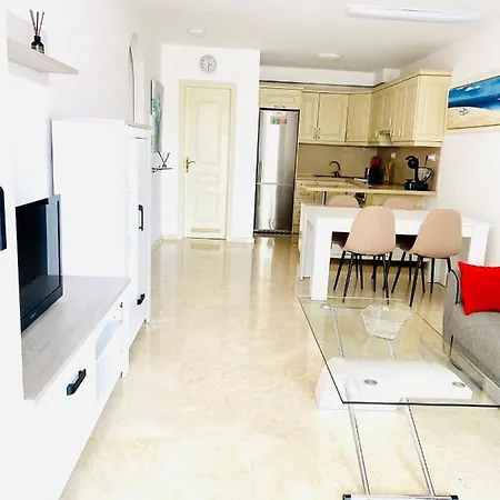 Lovely 1 Bedroom Unit With Pool In Mar Apartament *